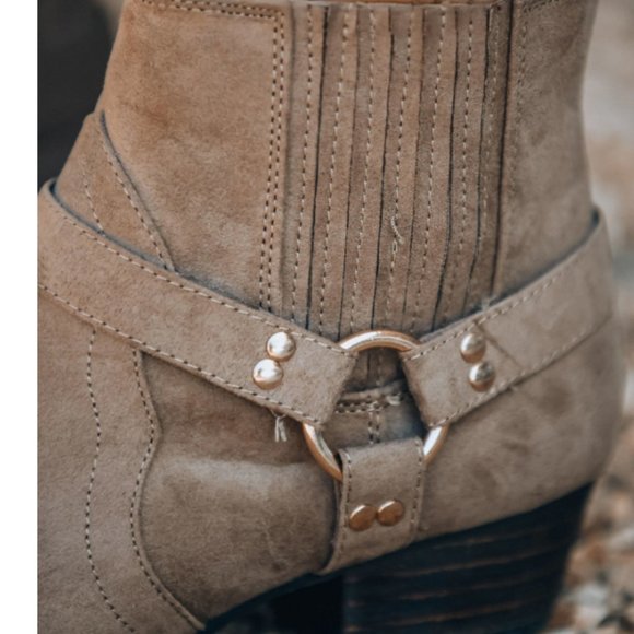 FELICITY Suede Western Boots - Picture 4 of 12